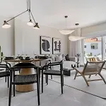 Luxury 4 Bedroom Apartment With Fab Terrace Rdr428