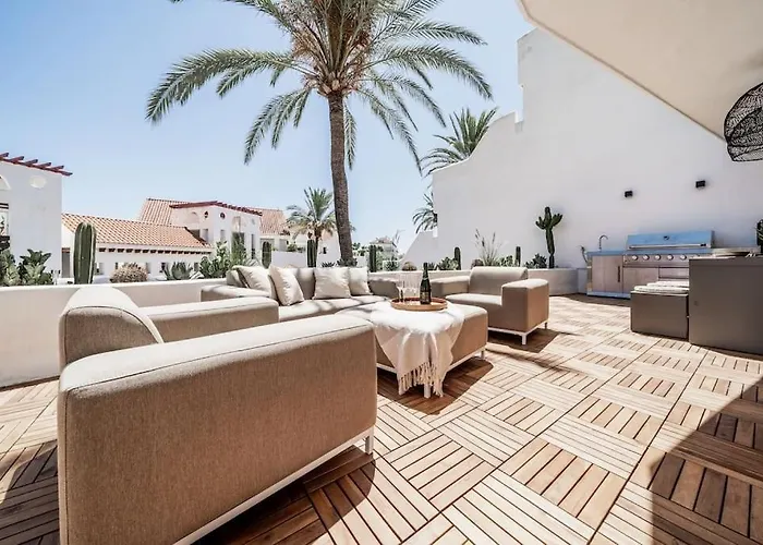 Luxury 4 Bedroom Apartment With Fab Terrace Rdr428